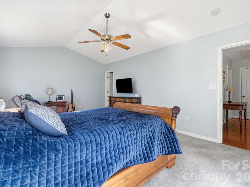 3649 Navajo Drive, Maiden, NC 28650.  MLS# CAR4429338, YatesRealty ID 53554. 