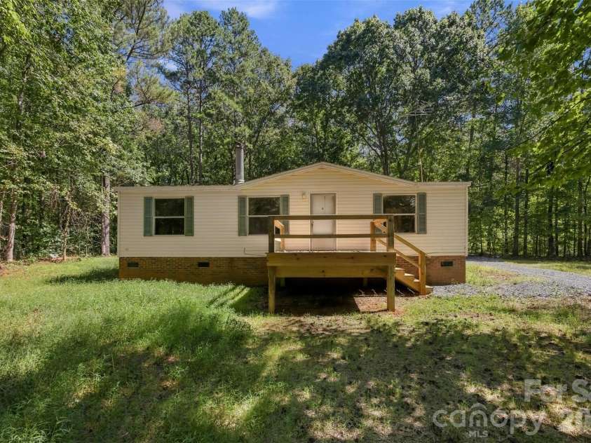 1325 Smith Woods Lane, Hickory Grove, SC 29717.  MLS# CAR4428431, YatesRealty ID 53556. 