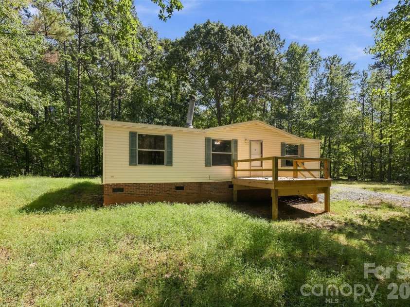 1325 Smith Woods Lane, Hickory Grove, SC 29717.  MLS# CAR4428431, YatesRealty ID 53556. 