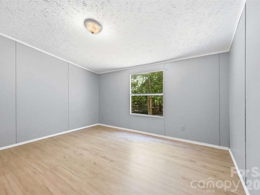 1325 Smith Woods Lane, Hickory Grove, SC 29717.  MLS# CAR4428431, YatesRealty ID 53556. 