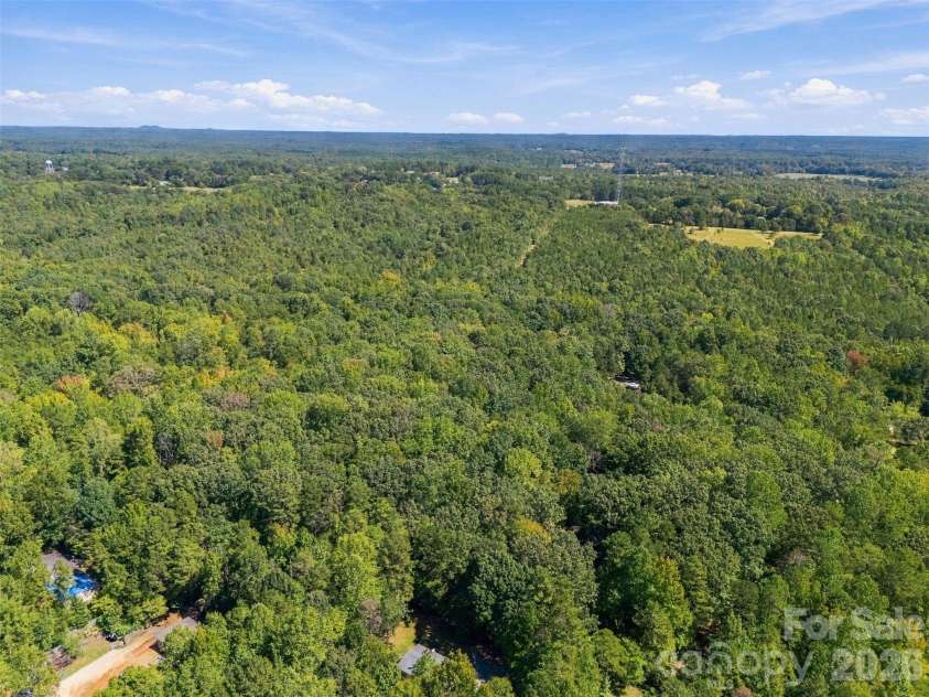 1325 Smith Woods Lane, Hickory Grove, SC 29717.  MLS# CAR4428431, YatesRealty ID 53556. 
