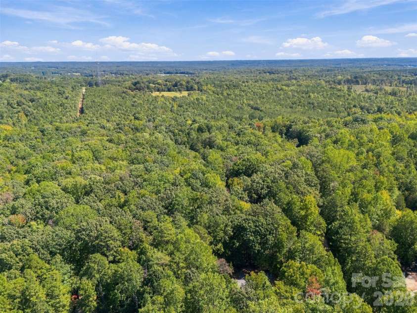1325 Smith Woods Lane, Hickory Grove, SC 29717.  MLS# CAR4428431, YatesRealty ID 53556. 