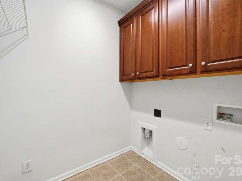 411 Halyard Lane, Tega Cay, SC 29708.  MLS# CAR4429046, YatesRealty ID 53559. Laundry