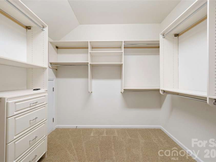 411 Halyard Lane, Tega Cay, SC 29708.  MLS# CAR4429046, YatesRealty ID 53559. Primary Walk-in Closet