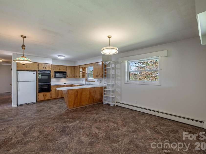 2106 Enon Road, Morganton, NC 28655.  MLS# CAR4314622, YatesRealty ID 5356. 