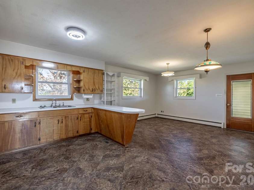 2106 Enon Road, Morganton, NC 28655.  MLS# CAR4314622, YatesRealty ID 5356. 
