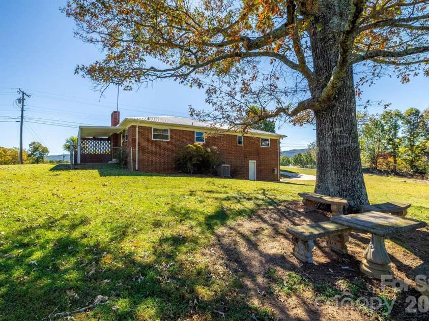 2106 Enon Road, Morganton, NC 28655.  MLS# CAR4314622, YatesRealty ID 5356. 