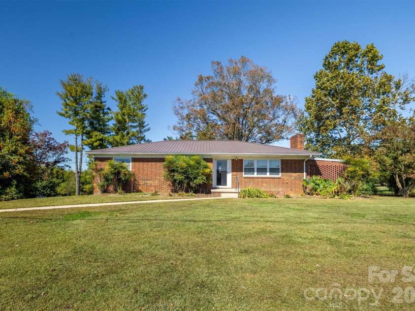 2106 Enon Road, Morganton, NC 28655.  MLS# CAR4314622, YatesRealty ID 5356. 