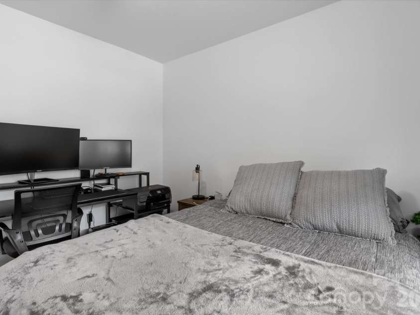 110 Yadkin River Road, Statesville, NC 28625.  MLS# CAR4428286, YatesRealty ID 53560. 