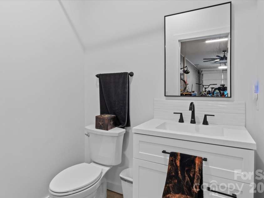 110 Yadkin River Road, Statesville, NC 28625.  MLS# CAR4428286, YatesRealty ID 53560. 