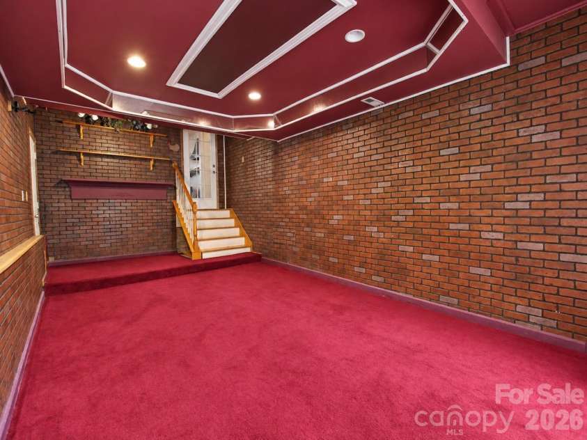 6501 Old Meadow Road, Charlotte, NC 28227.  MLS# CAR4425844, YatesRealty ID 53564. 