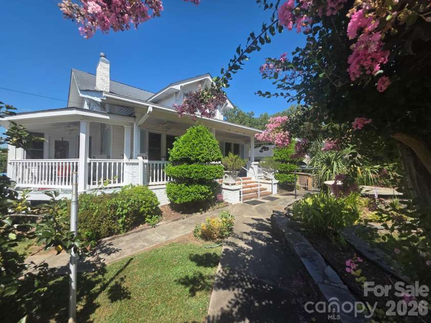 113 Central Avenue, Belmont, NC 28012.  MLS# CAR4422776, YatesRealty ID 53566. 