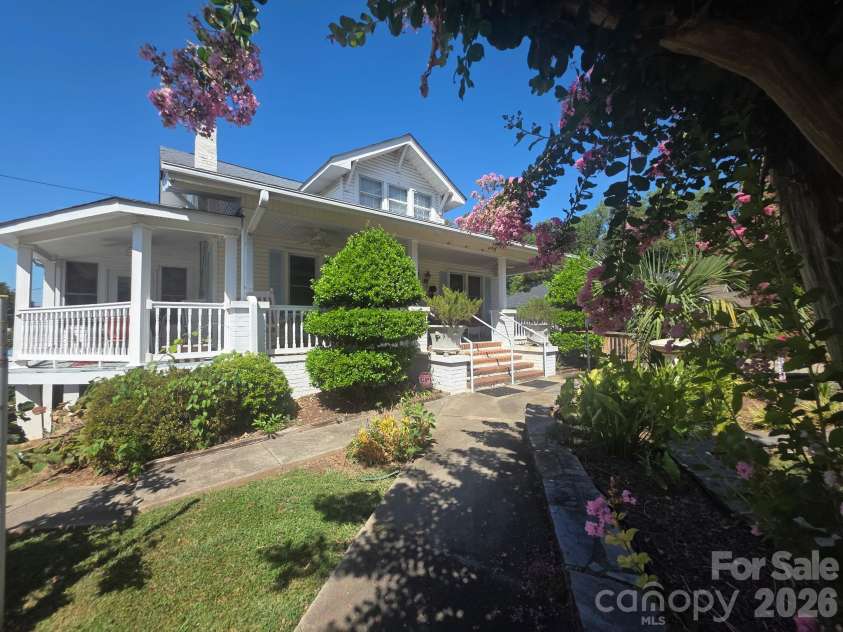 113 Central Avenue, Belmont, NC 28012.  MLS# CAR4422776, YatesRealty ID 53566. 