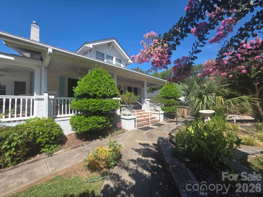 113 Central Avenue, Belmont, NC 28012.  MLS# CAR4422776, YatesRealty ID 53566. 