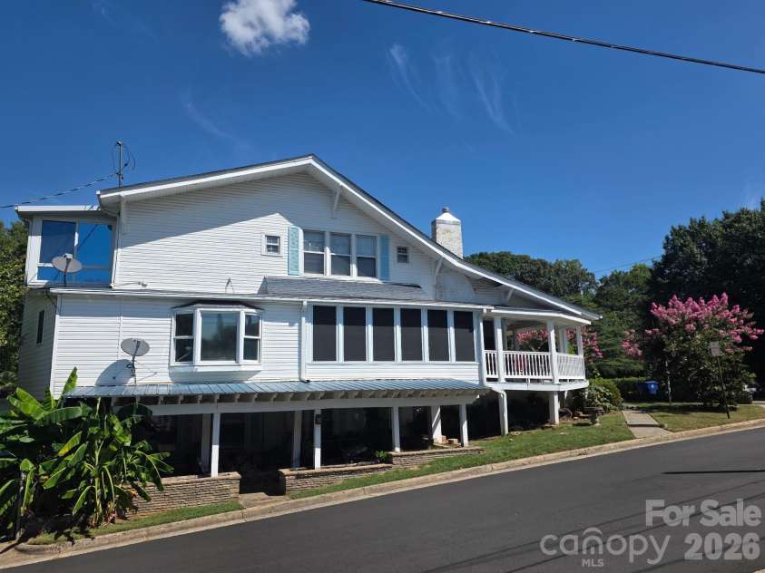 113 Central Avenue, Belmont, NC 28012.  MLS# CAR4422776, YatesRealty ID 53566. 