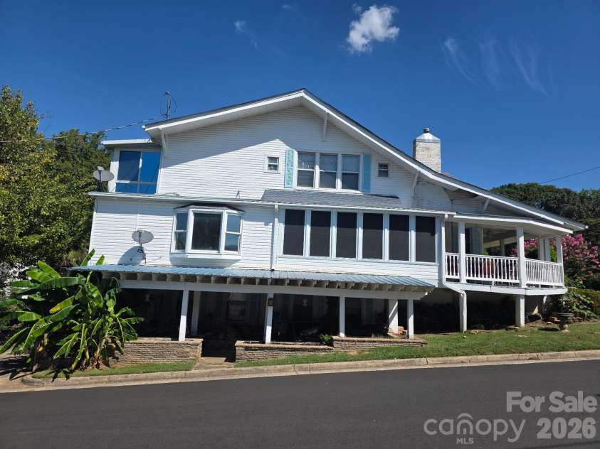 113 Central Avenue, Belmont, NC 28012.  MLS# CAR4422776, YatesRealty ID 53566. 
