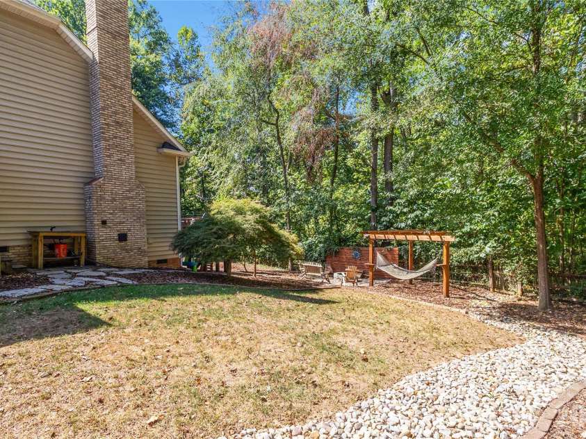 17442 Glassfield Drive, Huntersville, NC 28078.  MLS# CAR4422914, YatesRealty ID 53567. 