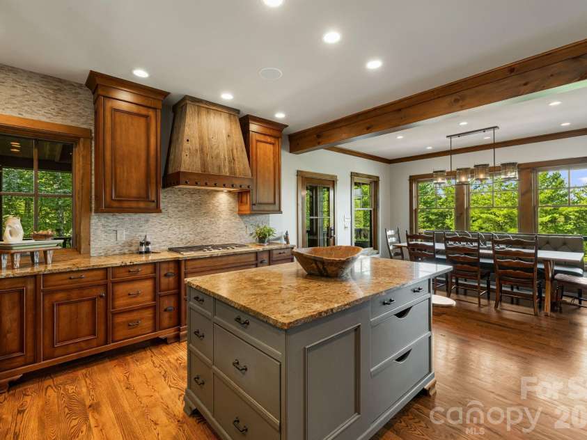 1264 Ten Whigs Ridge, Nebo, NC 28761.  MLS# CAR4426377, YatesRealty ID 53569. 