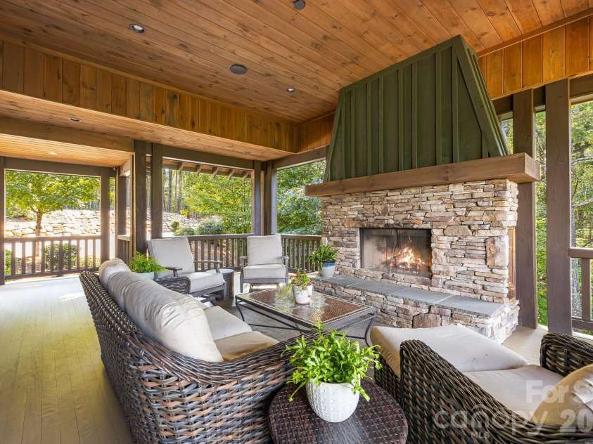 1264 Ten Whigs Ridge, Nebo, NC 28761.  MLS# CAR4426377, YatesRealty ID 53569. 