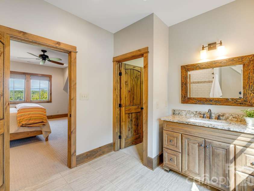 1264 Ten Whigs Ridge, Nebo, NC 28761.  MLS# CAR4426377, YatesRealty ID 53569. 