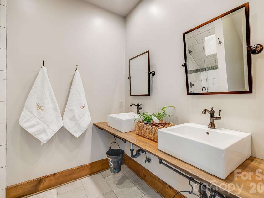 1264 Ten Whigs Ridge, Nebo, NC 28761.  MLS# CAR4426377, YatesRealty ID 53569. 