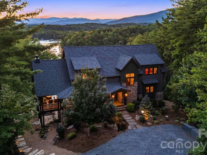 1264 Ten Whigs Ridge, Nebo, NC 28761.  MLS# CAR4426377, YatesRealty ID 53569. 