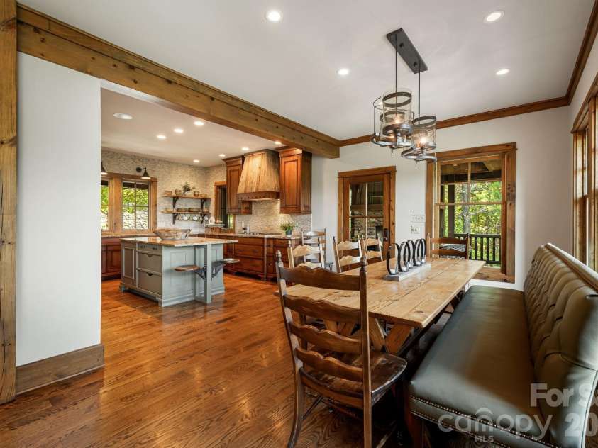 1264 Ten Whigs Ridge, Nebo, NC 28761.  MLS# CAR4426377, YatesRealty ID 53569. Eating area
