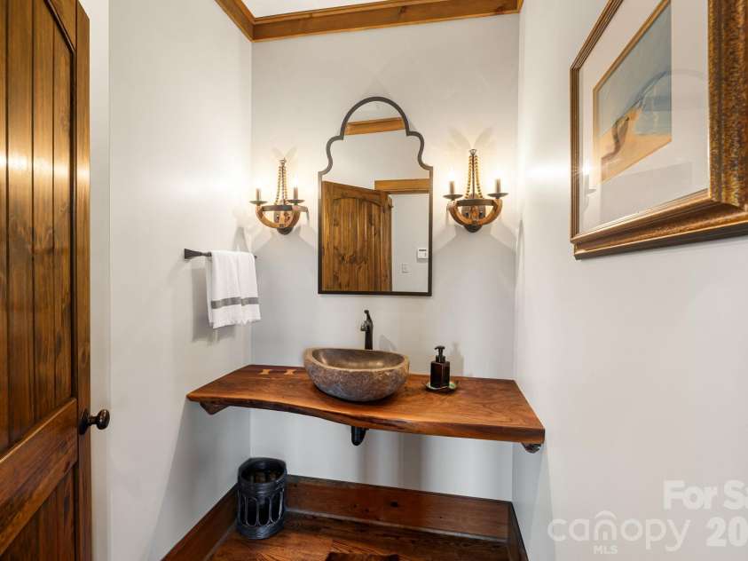 1264 Ten Whigs Ridge, Nebo, NC 28761.  MLS# CAR4426377, YatesRealty ID 53569. Half bath