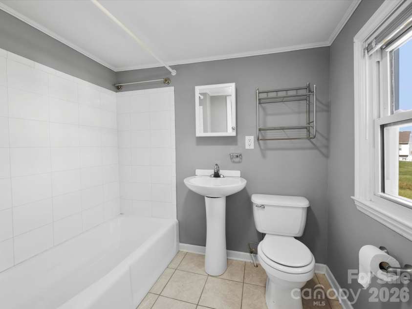 24 Forest Hill Road, Lexington, NC 27295.  MLS# CAR4427630, YatesRealty ID 53572. Full bath at back of home