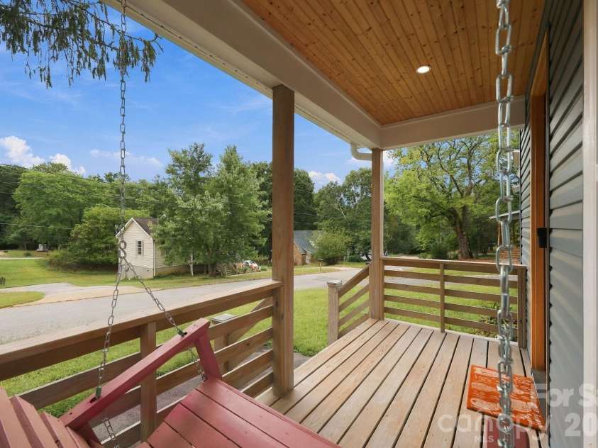 34 Gudger Road, Candler, NC 28715.  MLS# CAR4426999, YatesRealty ID 53579. 