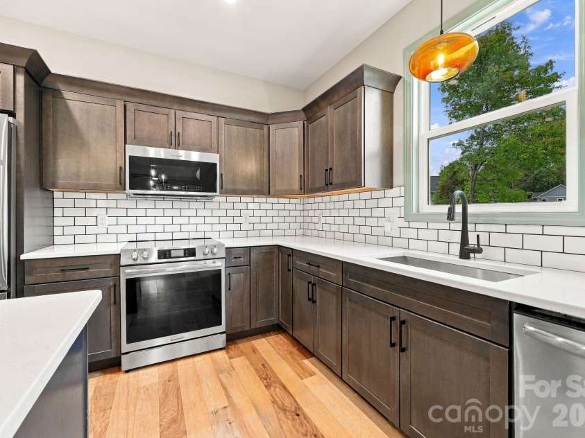 34 Gudger Road, Candler, NC 28715.  MLS# CAR4426999, YatesRealty ID 53579. 