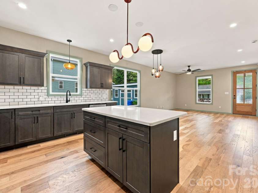 34 Gudger Road, Candler, NC 28715.  MLS# CAR4426999, YatesRealty ID 53579. 