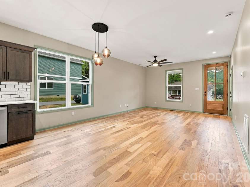 34 Gudger Road, Candler, NC 28715.  MLS# CAR4426999, YatesRealty ID 53579. 