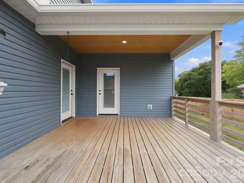 34 Gudger Road, Candler, NC 28715.  MLS# CAR4426999, YatesRealty ID 53579. 