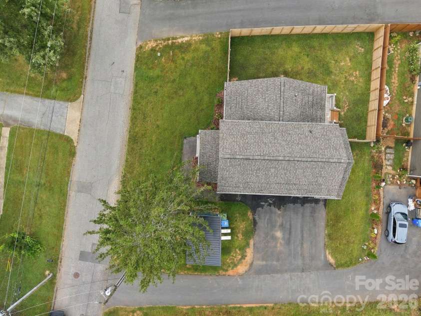 34 Gudger Road, Candler, NC 28715.  MLS# CAR4426999, YatesRealty ID 53579. 