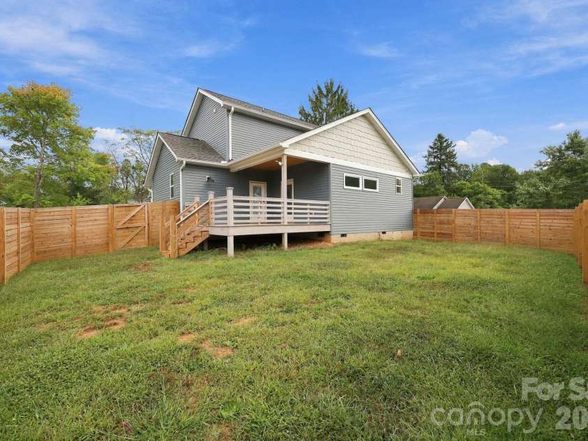 34 Gudger Road, Candler, NC 28715.  MLS# CAR4426999, YatesRealty ID 53579. Fully Fenced Back Yard