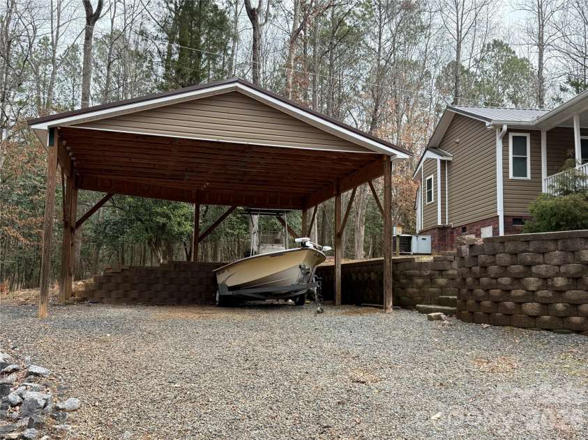 110 Indian Harbor Circle, Mount Gilead, NC 27306.  MLS# CAR4349072, YatesRealty ID 5358. 