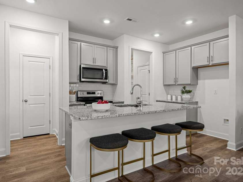 5013 Cherry Gum Court, Matthews, NC 28105.  MLS# CAR4227133, YatesRealty ID 5358. 