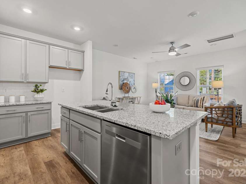 5013 Cherry Gum Court, Matthews, NC 28105.  MLS# CAR4227133, YatesRealty ID 5358. 