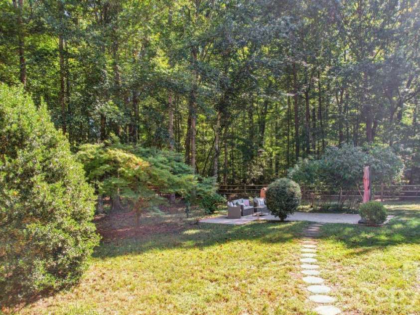 5919 Stonebridge Lane, Waxhaw, NC 28173.  MLS# CAR4427781, YatesRealty ID 53580. Back Patio