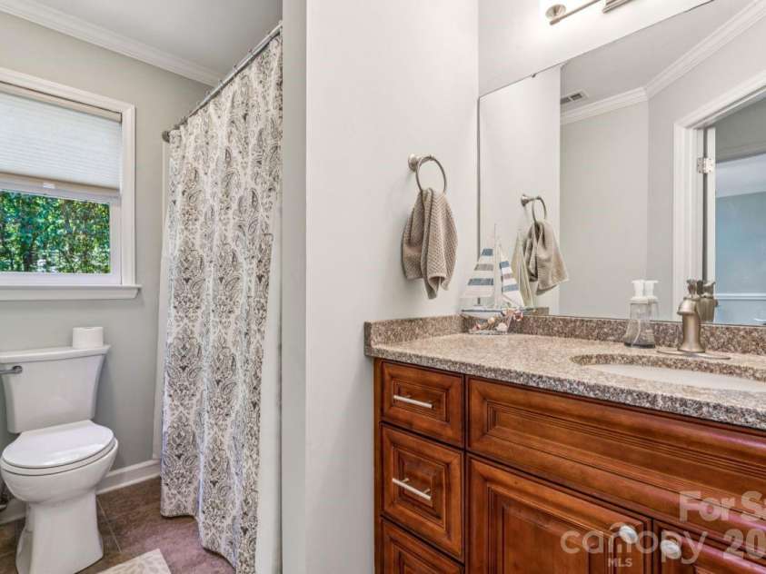 5919 Stonebridge Lane, Waxhaw, NC 28173.  MLS# CAR4427781, YatesRealty ID 53580. Bathroom 2