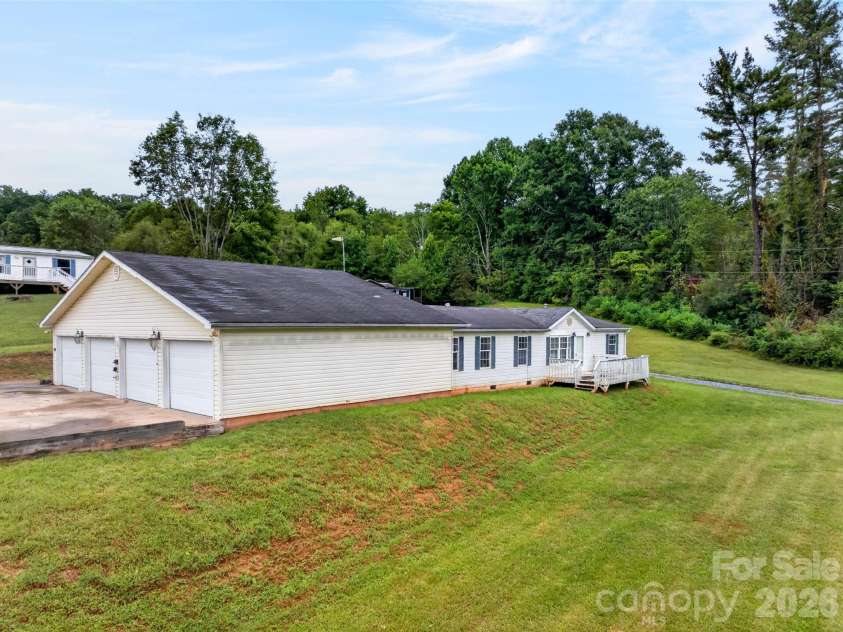 3 Creek Drive, Leicester, NC 28748.  MLS# CAR4428172, YatesRealty ID 53581. 