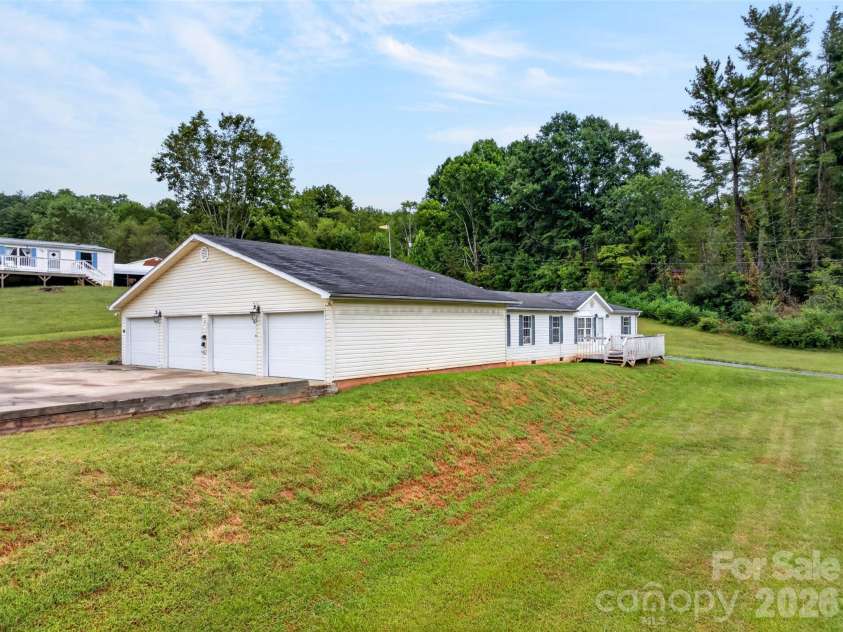 3 Creek Drive, Leicester, NC 28748.  MLS# CAR4428172, YatesRealty ID 53581. 