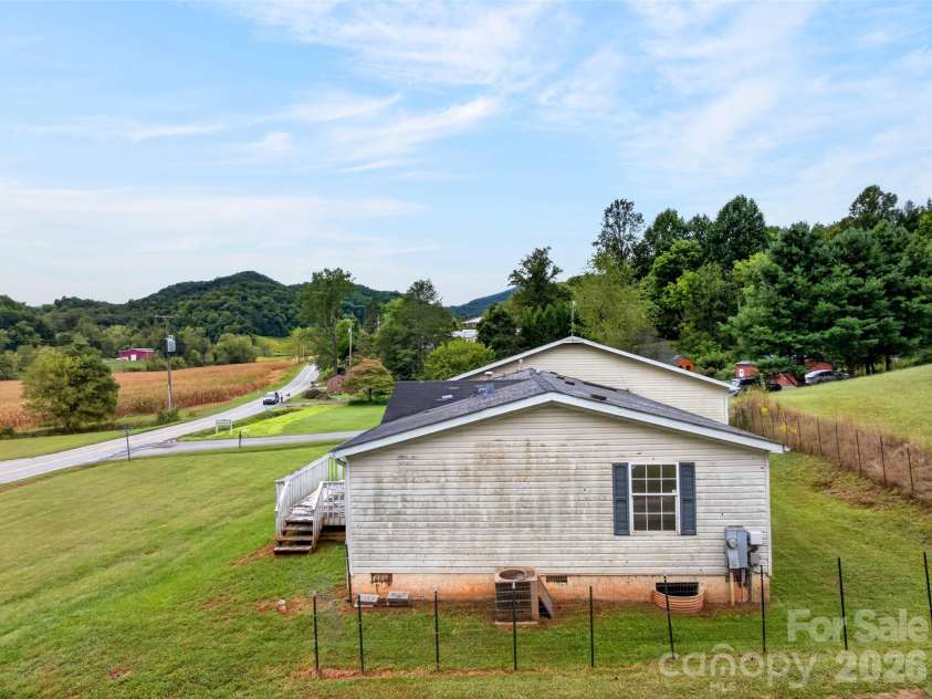3 Creek Drive, Leicester, NC 28748.  MLS# CAR4428172, YatesRealty ID 53581. 