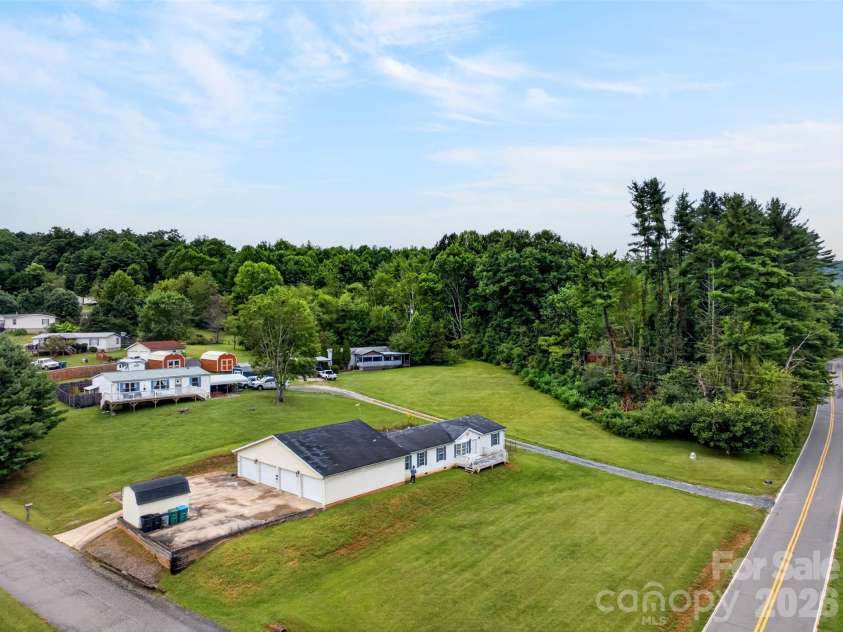3 Creek Drive, Leicester, NC 28748.  MLS# CAR4428172, YatesRealty ID 53581. 