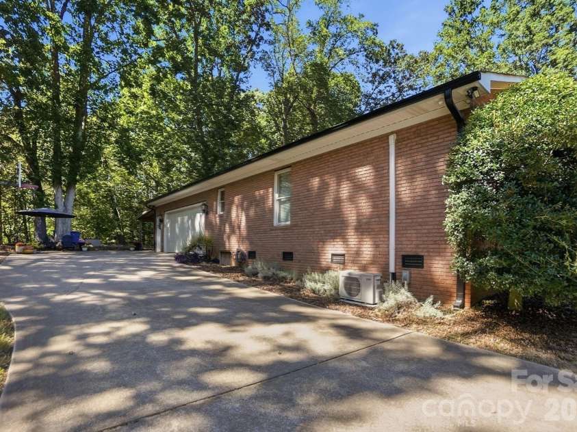 4925 Fulton Court, Concord, NC 28025.  MLS# CAR4421149, YatesRealty ID 53583. 