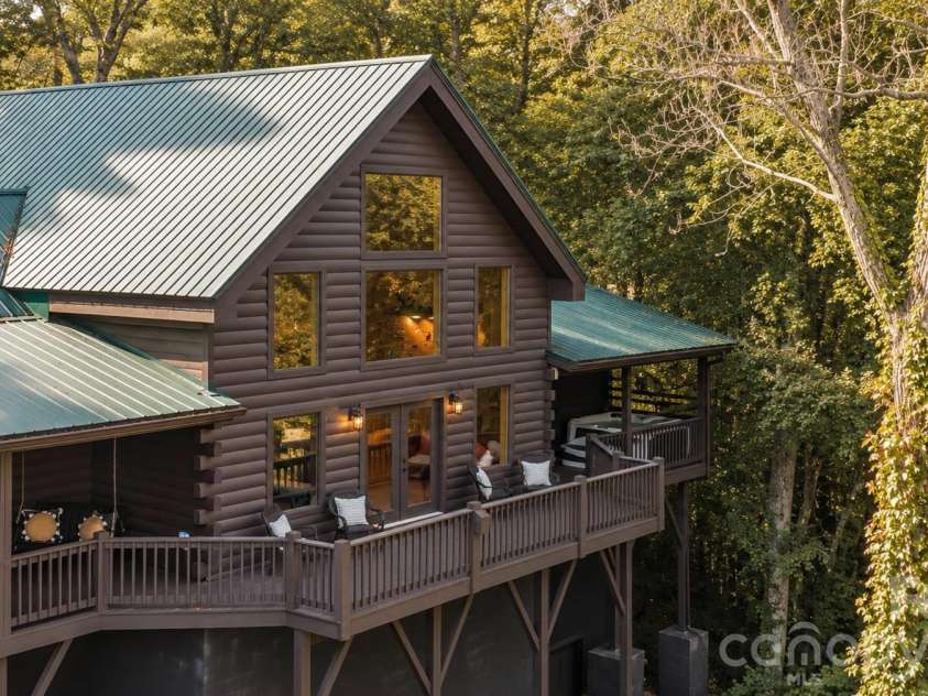 240 Fortner Avenue, Bryson City, NC 28713.  MLS# CAR4429372, YatesRealty ID 53587. 