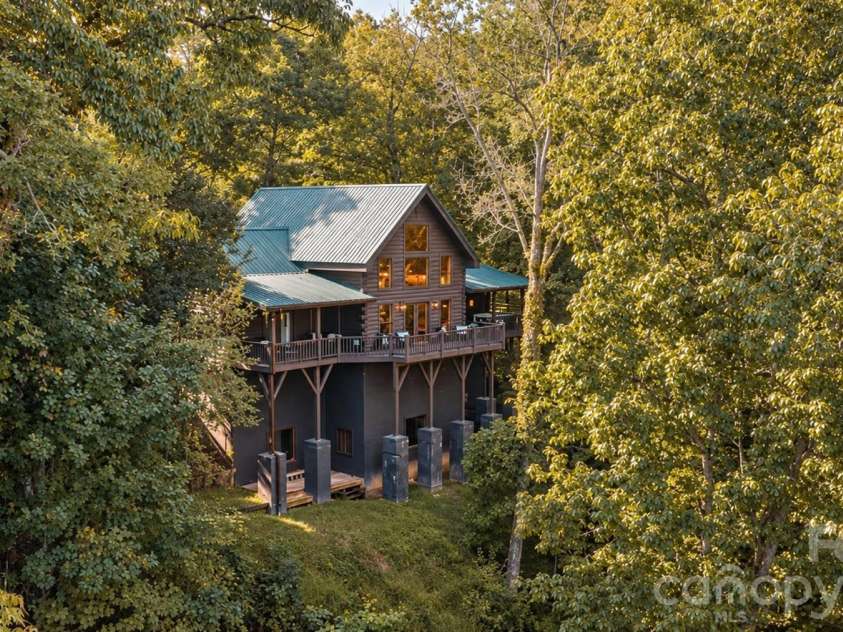 240 Fortner Avenue, Bryson City, NC 28713.  MLS# CAR4429372, YatesRealty ID 53587. 