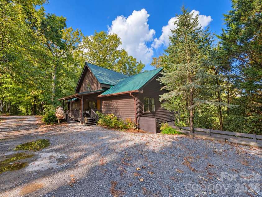 240 Fortner Avenue, Bryson City, NC 28713.  MLS# CAR4429372, YatesRealty ID 53587. 