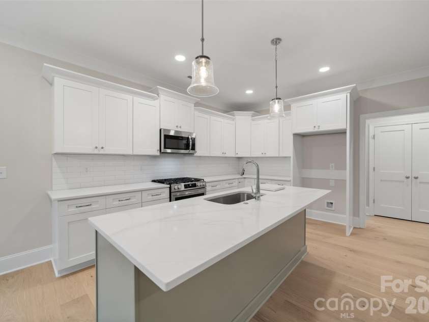 261 Avian Lane, Winston Salem, NC 27127.  MLS# CAR4429356, YatesRealty ID 53588. 